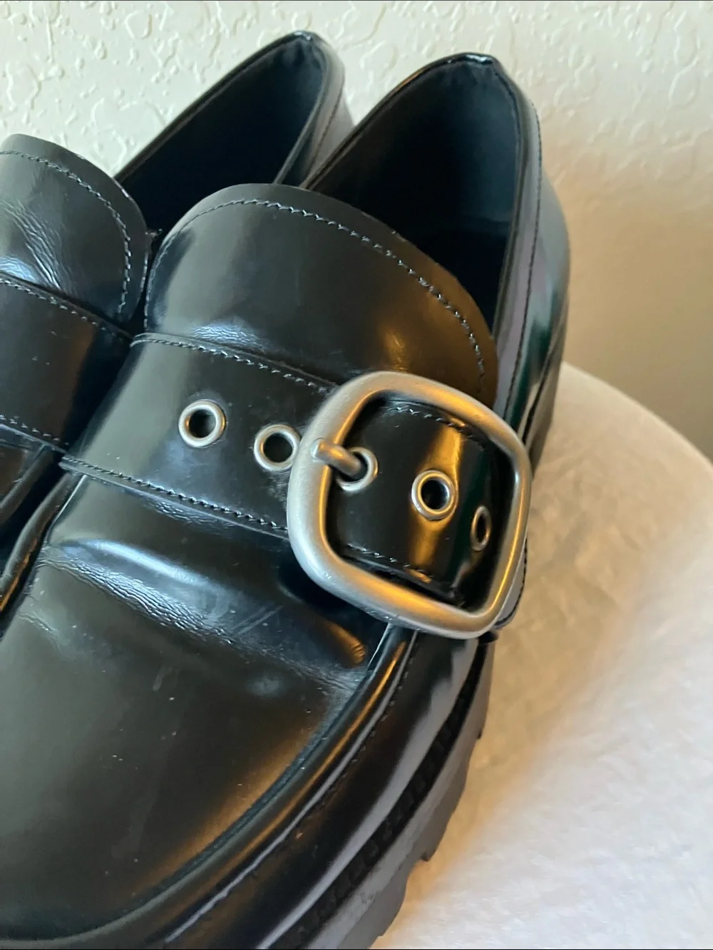 Coach: Black Grand (G2448) Leather Silver Tone Buckle Lug Loafer Slip-On Shoe- 9